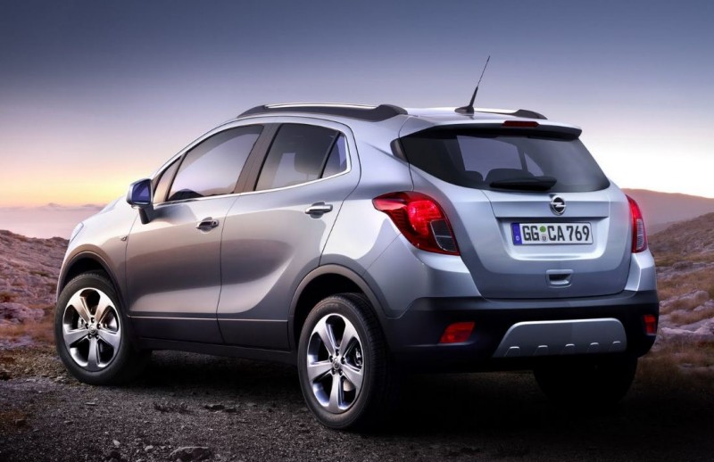 Fiancata e posteriore Opel Mokka 2012