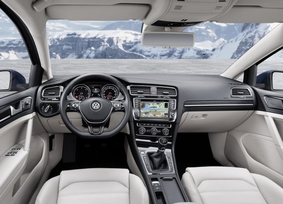 Abitacolo nuova Golf 7 Variant 2013 station wagon