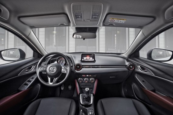 Foto Interni e Plancia nuova Mazda CX 3 2015