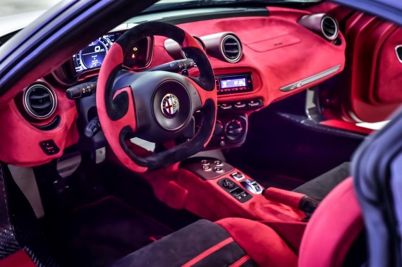 Interni Nuova Alfa Romeo 4C La Furiosa 2016