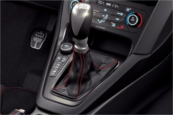 Leva del cambio versione sportiva Ford Focus