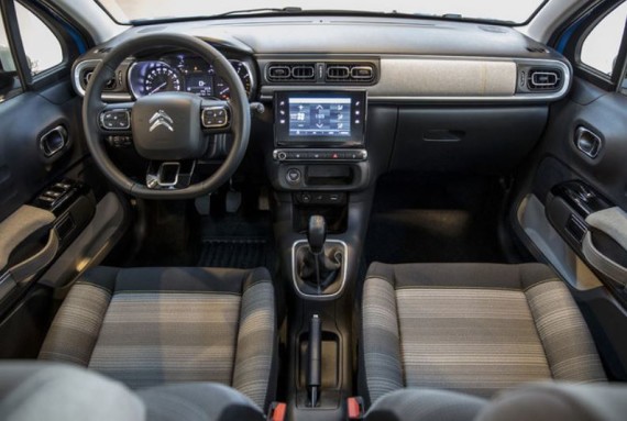 Immagine interni nuova Citroen C3 Facebook Limited Edition 2016