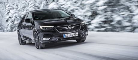 Nuova Opel Insignia Gran Sport 2017: Immagini
